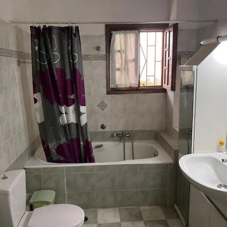 Upper Neighbourhood Апартаменты *